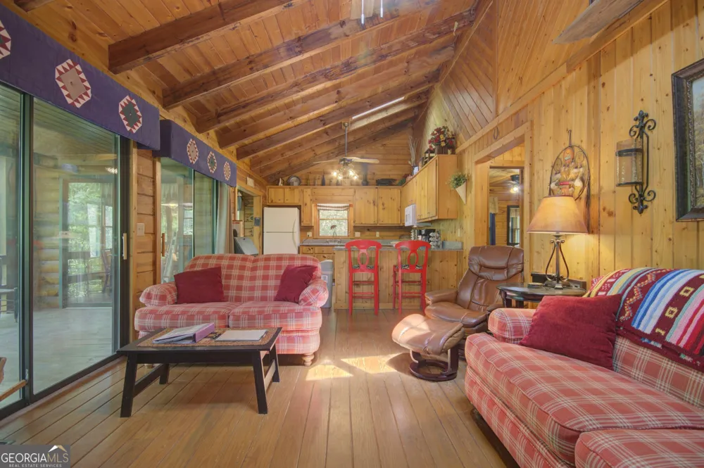 218 Bench Leg RD Mineral Bluff, GA 30559