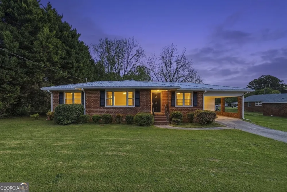 93 Carlton AVE Union Point, GA 30669