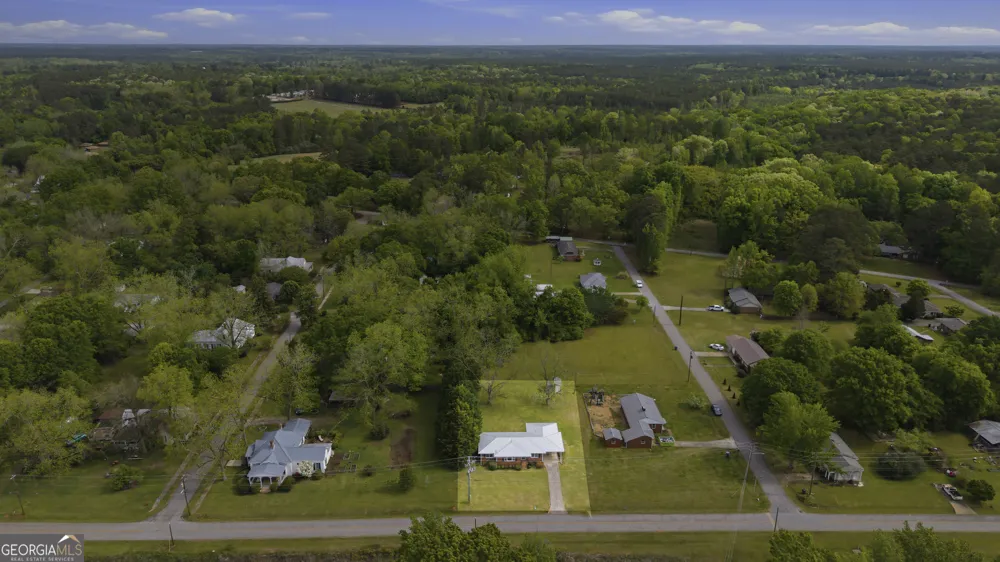 93 Carlton AVE Union Point, GA 30669