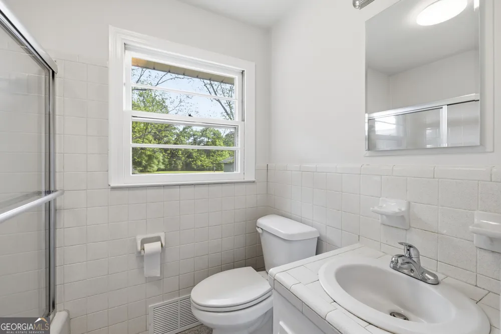 93 Carlton AVE Union Point, GA 30669