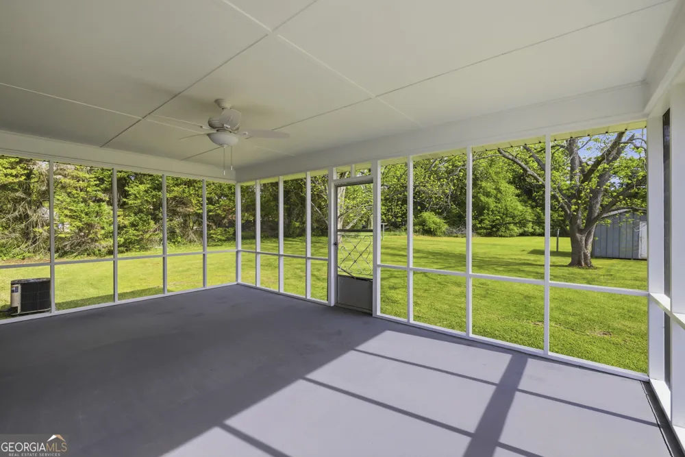 93 Carlton AVE Union Point, GA 30669