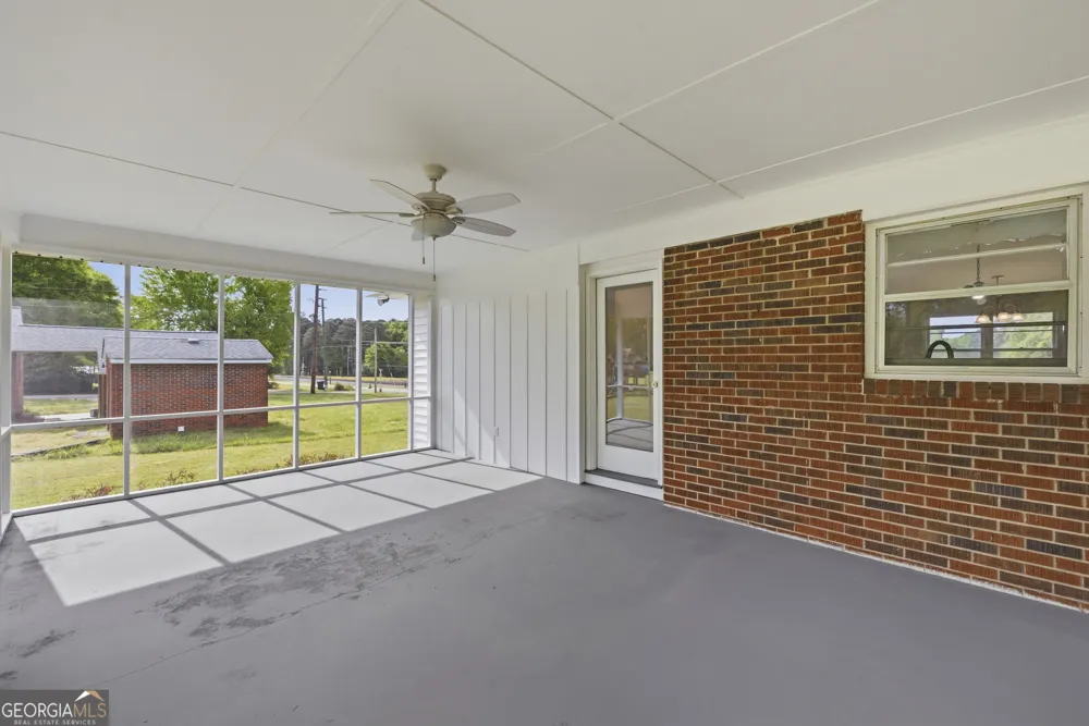 93 Carlton AVE Union Point, GA 30669
