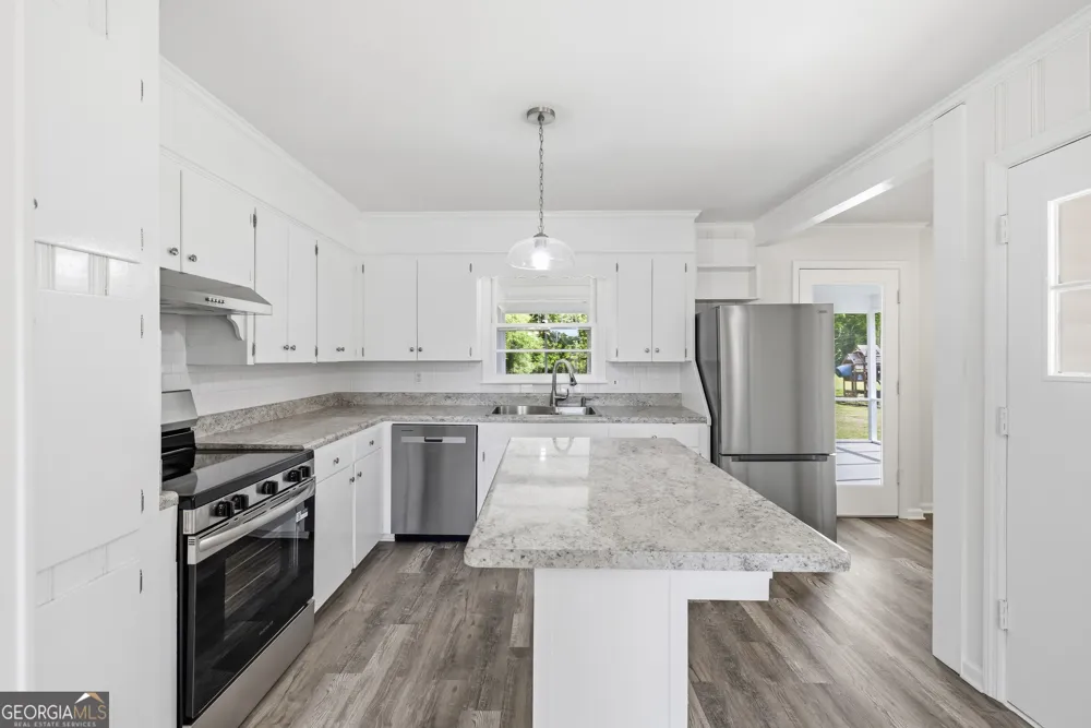 93 Carlton AVE Union Point, GA 30669