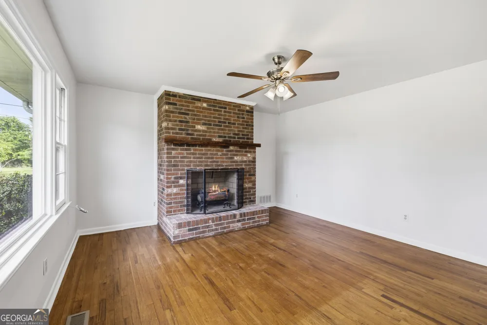 93 Carlton AVE Union Point, GA 30669