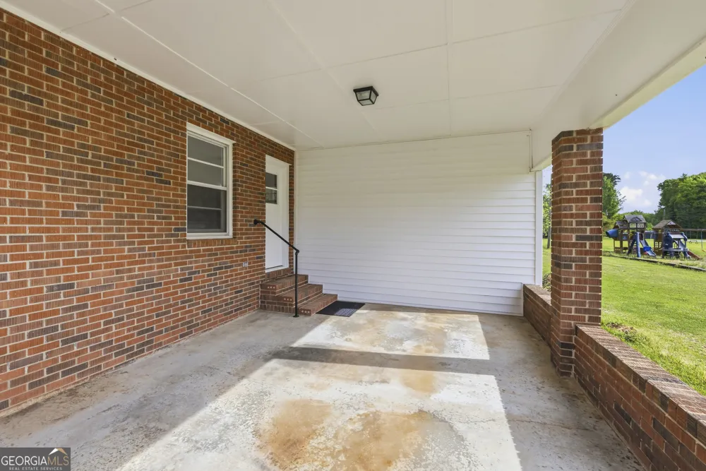 93 Carlton AVE Union Point, GA 30669