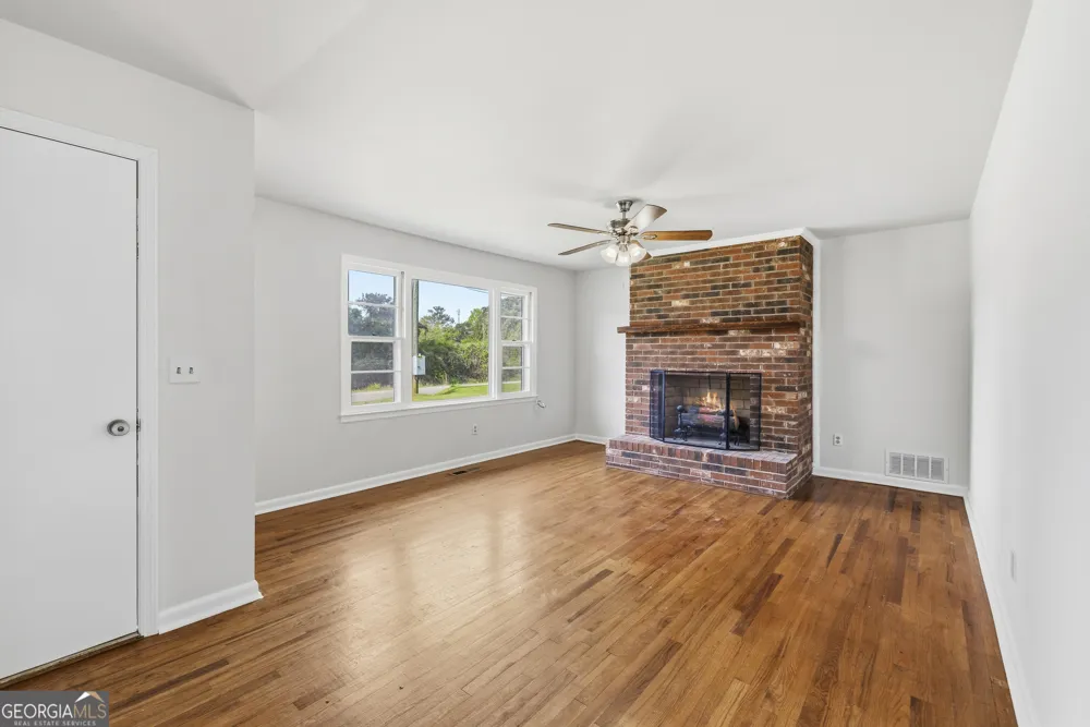 93 Carlton AVE Union Point, GA 30669