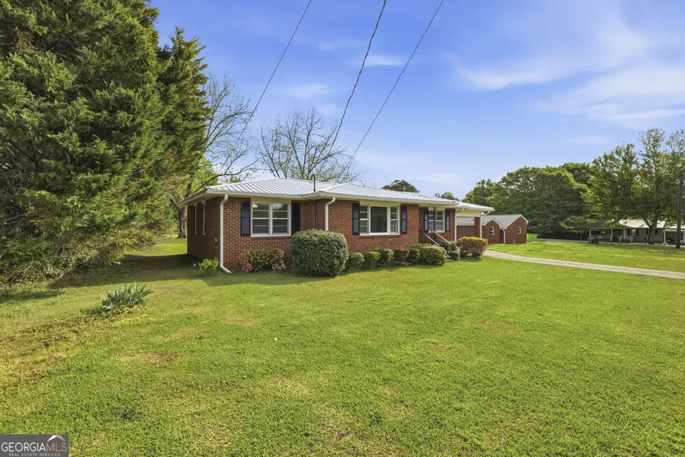 93 Carlton AVE Union Point, GA 30669