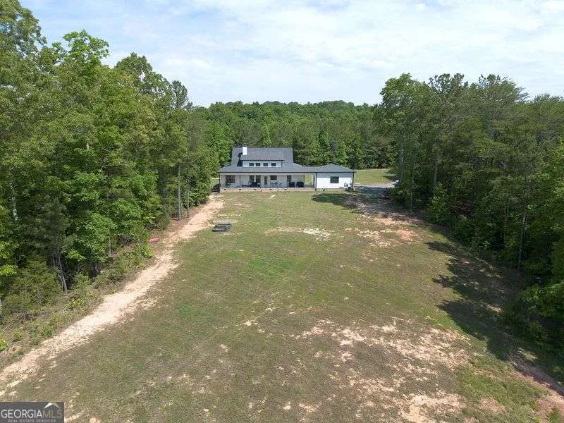 1084 Shahan LN LaFayette, GA 30728