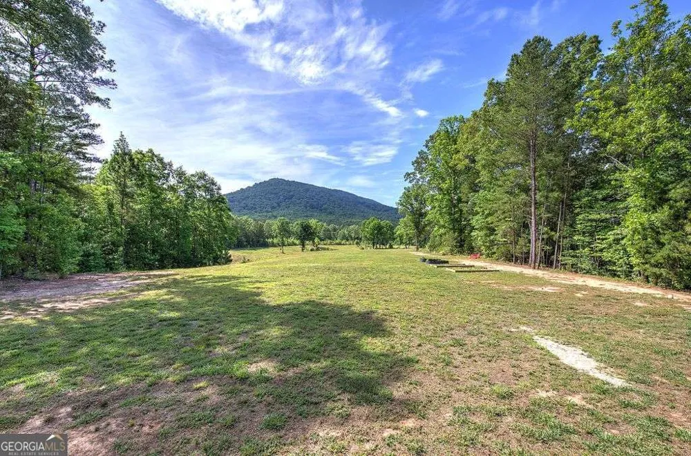 1084 Shahan LN LaFayette, GA 30728
