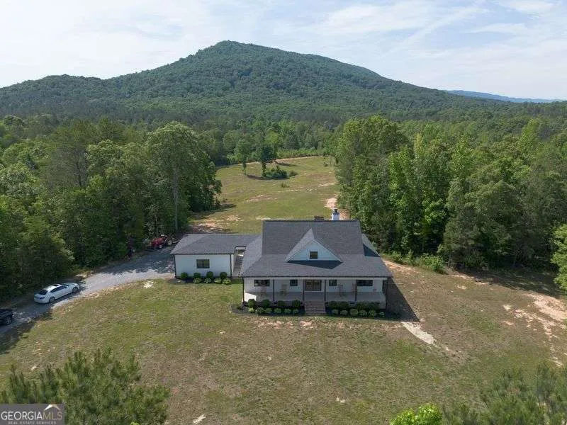 1084 Shahan LN LaFayette, GA 30728