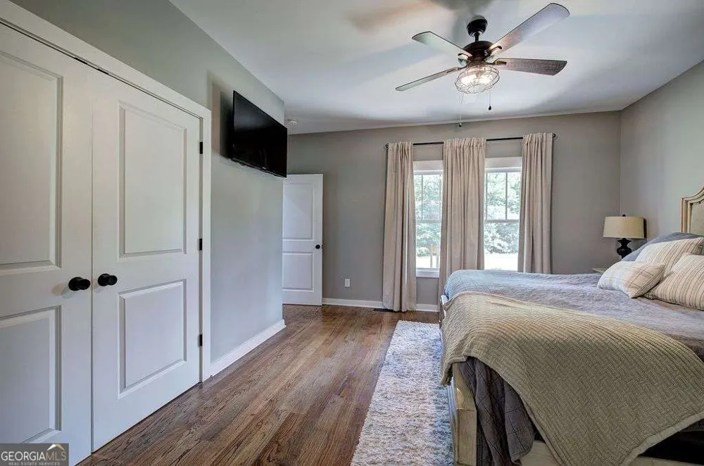 1084 Shahan LN LaFayette, GA 30728