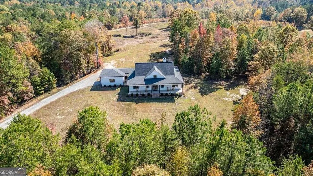 1084 Shahan LN LaFayette, GA 30728