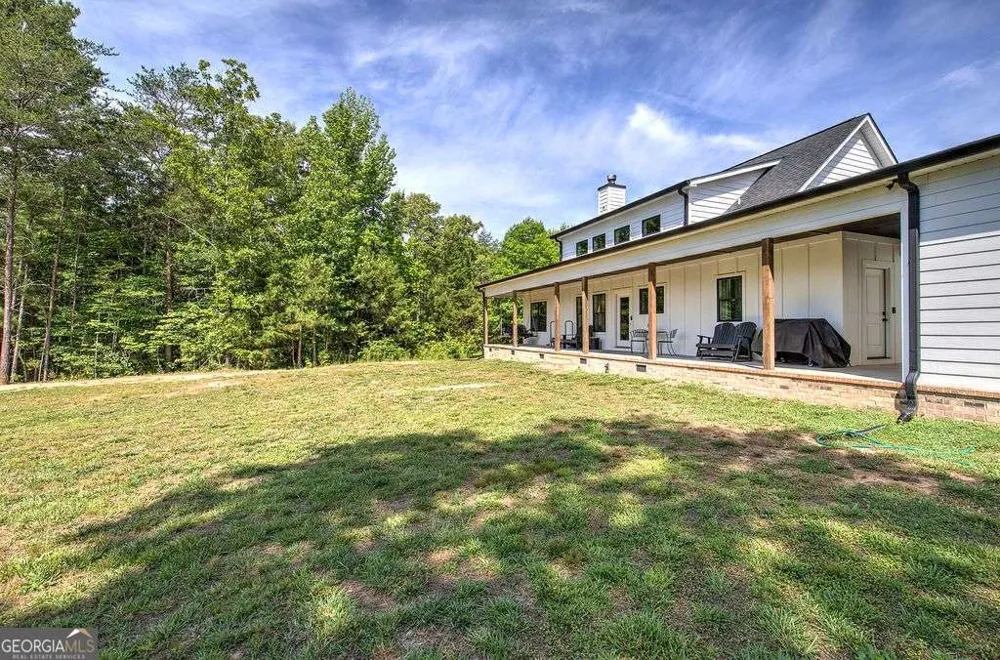 1084 Shahan LN LaFayette, GA 30728