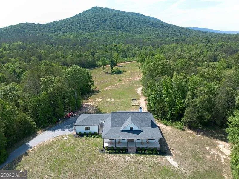 1084 Shahan LN LaFayette, GA 30728