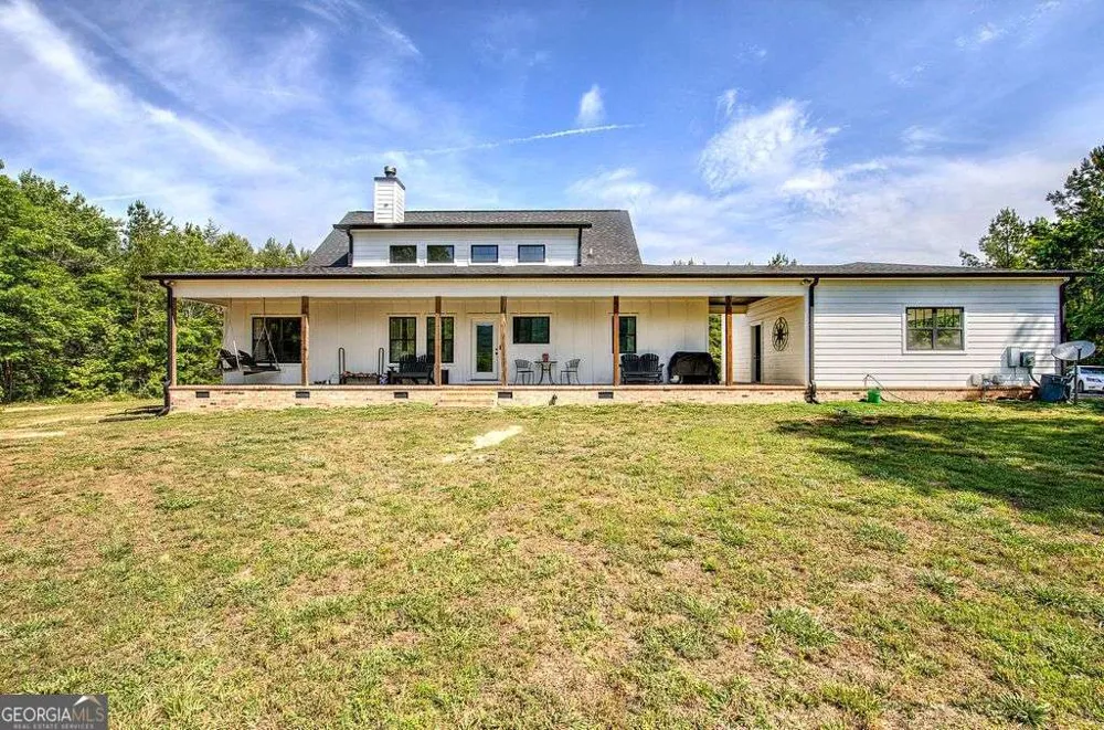 1084 Shahan LN LaFayette, GA 30728