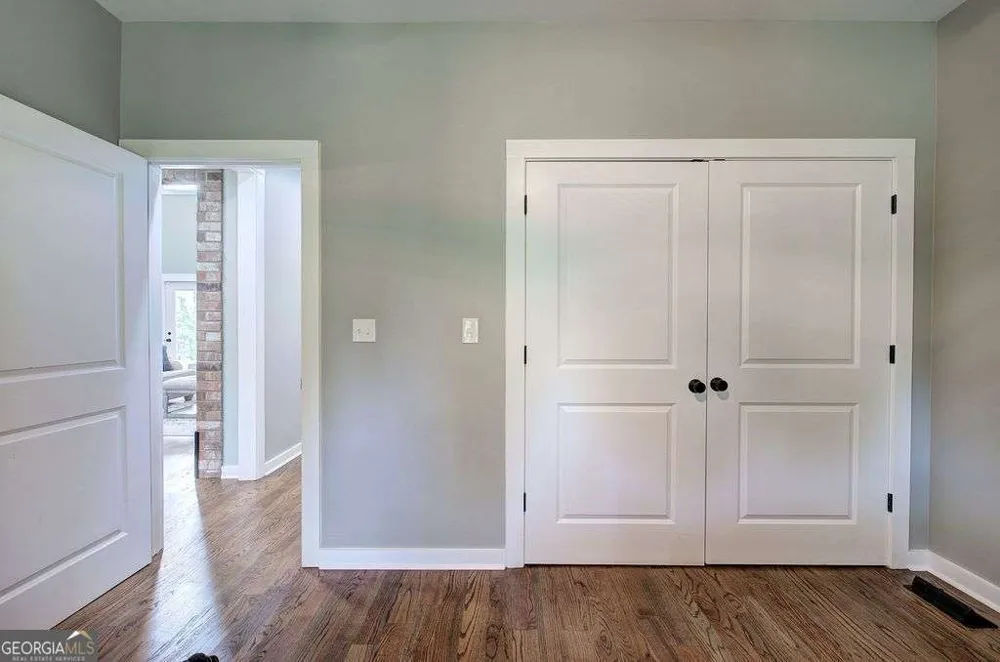 1084 Shahan LN LaFayette, GA 30728