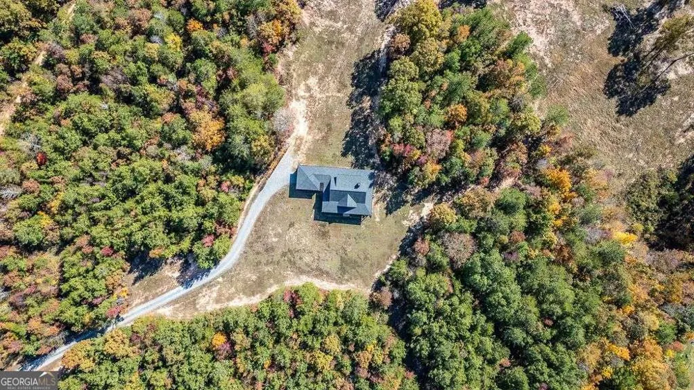 1084 Shahan LN LaFayette, GA 30728