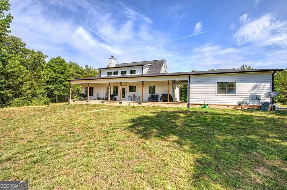 1084 Shahan LN LaFayette, GA 30728