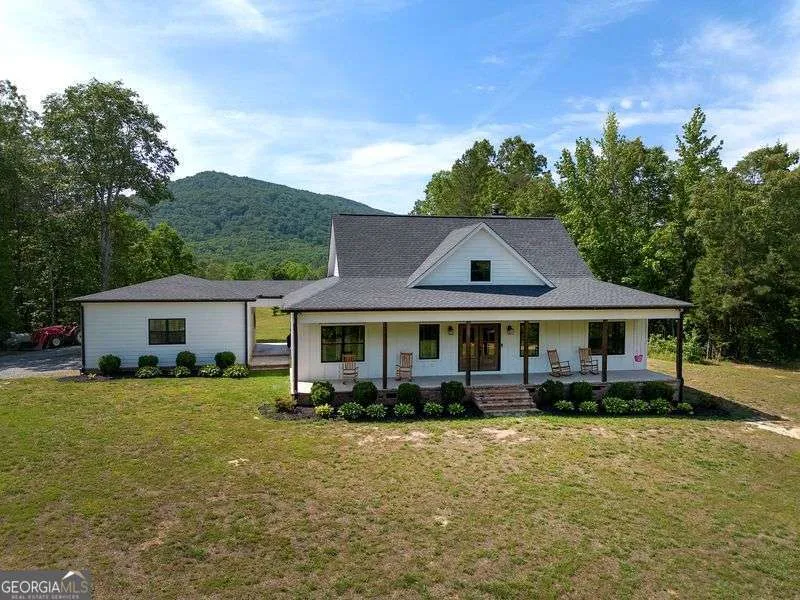 1084 Shahan LN LaFayette, GA 30728