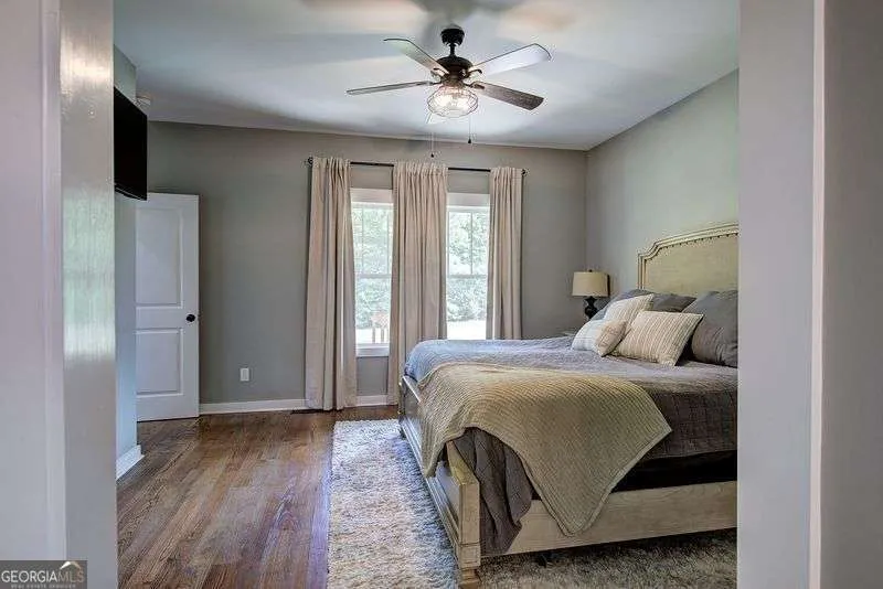 1084 Shahan LN LaFayette, GA 30728
