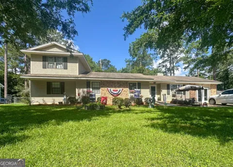 2608 Davis AVE