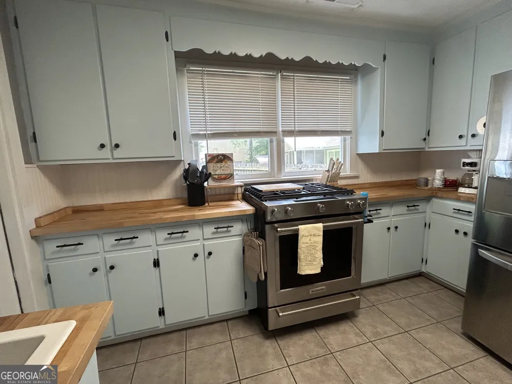 102 W Fairmount AVE Cedartown, GA 30125