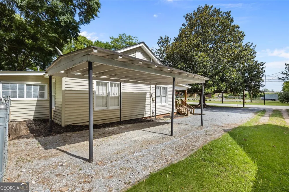 102 W Fairmount AVE Cedartown, GA 30125