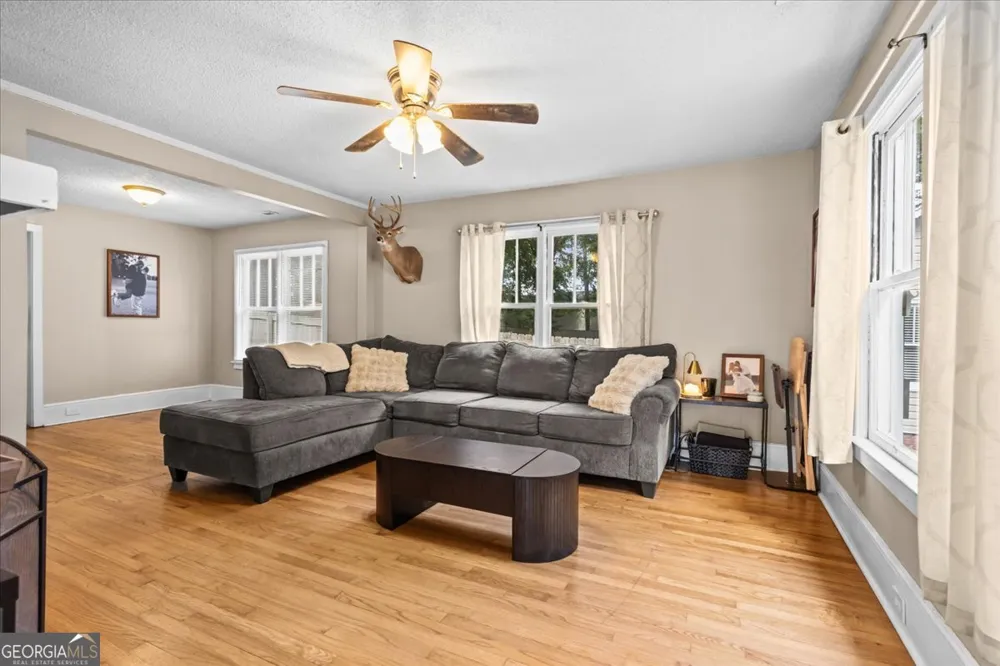 102 W Fairmount AVE Cedartown, GA 30125