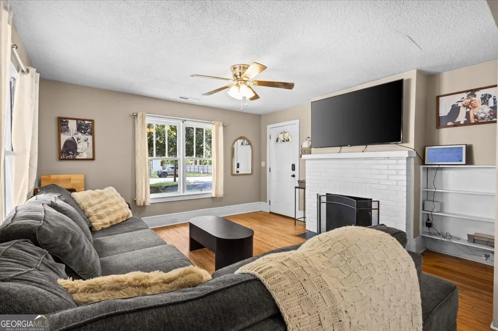 102 W Fairmount AVE Cedartown, GA 30125