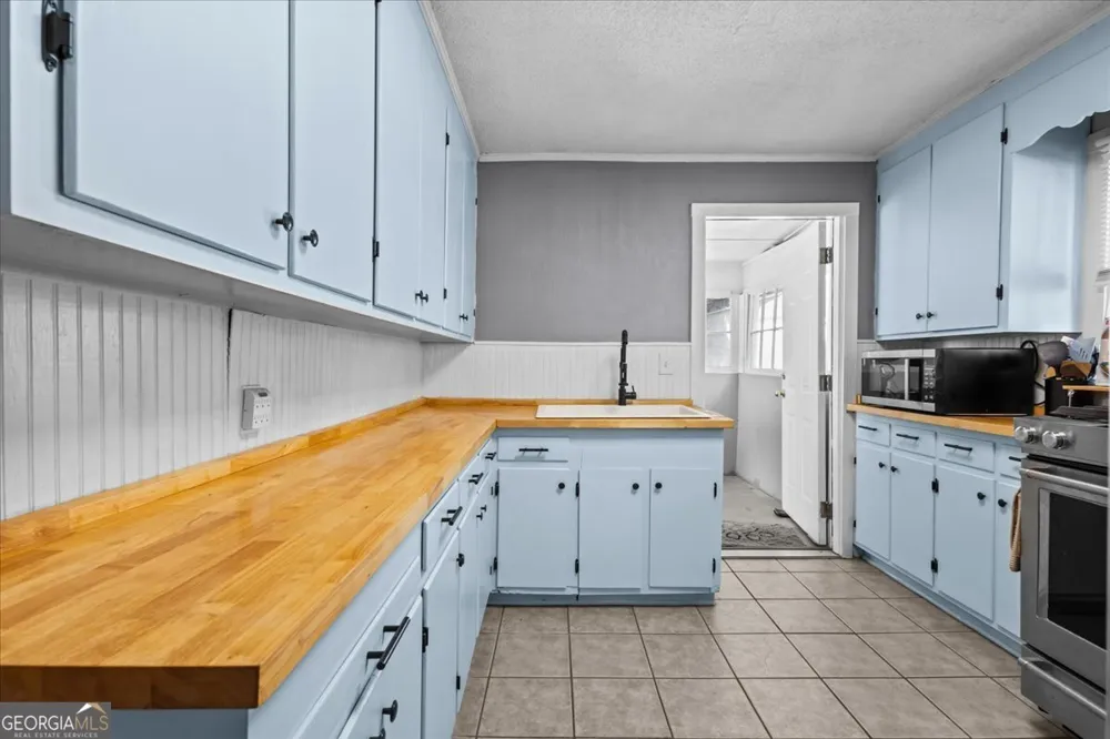 102 W Fairmount AVE Cedartown, GA 30125