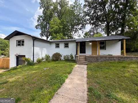3807 Greenhill DR