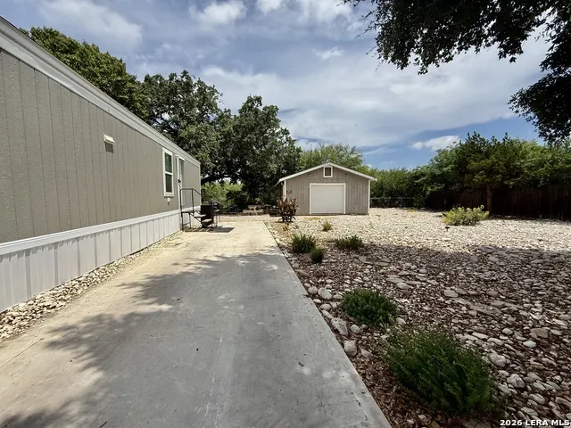 136 Bliss Cir Brackettville, TX 78832