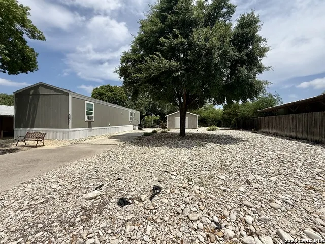 136 Bliss Cir Brackettville, TX 78832