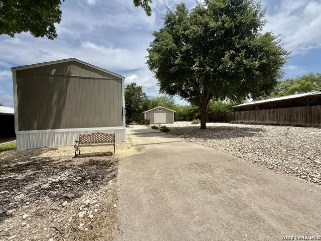 136 Bliss Cir Brackettville, TX 78832
