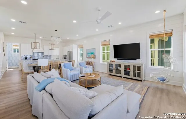 222 Sunrise Ave Port Aransas, TX 78373