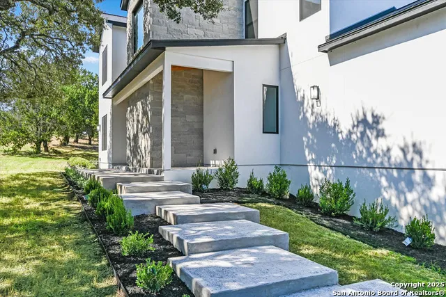 604 Apache Tears Horseshoe Bay, TX 78657