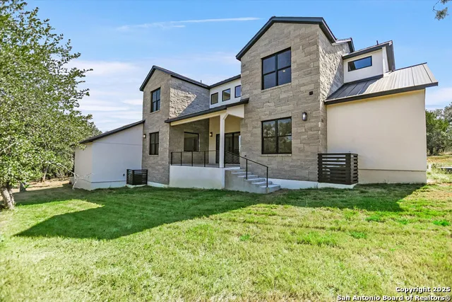 604 Apache Tears Horseshoe Bay, TX 78657