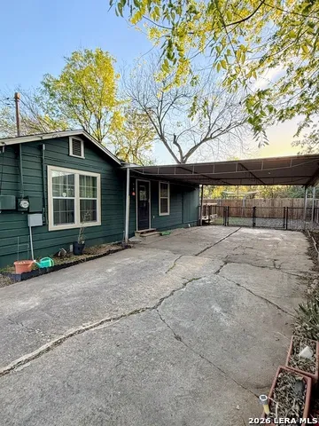 419 Collinsworth Avenue San Antonio, TX 78225