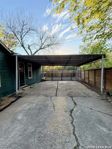 419 Collinsworth Avenue San Antonio, TX 78225