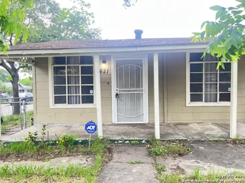 621 S ELMENDORF