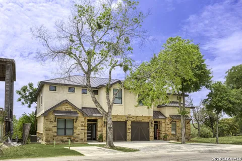 1121 Gruene #B Unit B