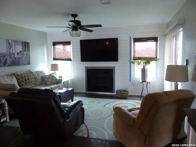604 HIGHCREST DR #225 Granite Shoals, TX 78654
