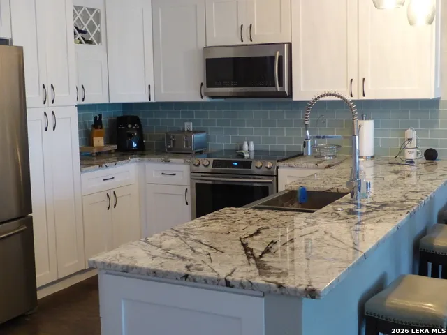 604 HIGHCREST DR #225 Granite Shoals, TX 78654