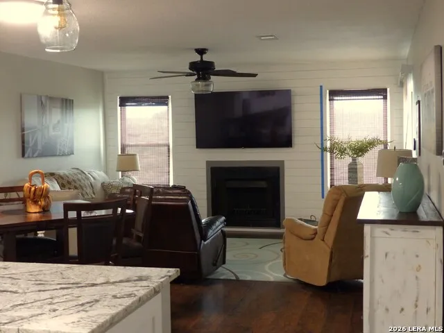 604 HIGHCREST DR #225 Granite Shoals, TX 78654