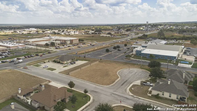 105 Juniors La Vernia, TX 78121