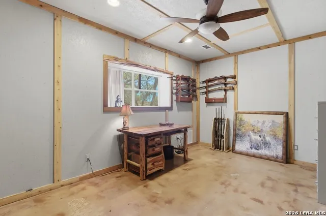 170 Bootlegger Kerrville, TX 78028