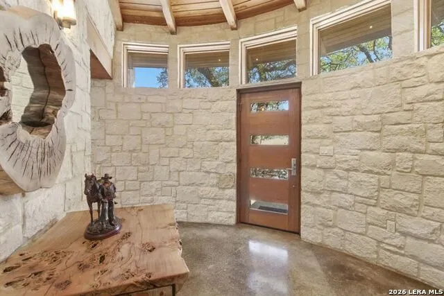 170 Bootlegger Kerrville, TX 78028