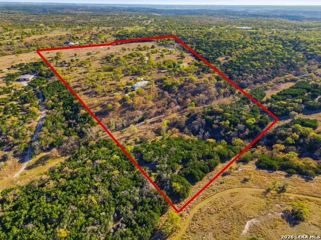 170 Bootlegger Kerrville, TX 78028