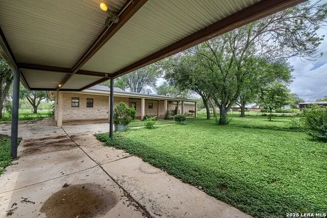 902 Graytown Road St Hedwig, TX 78152