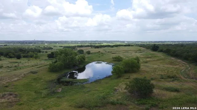 902 Graytown Road St Hedwig, TX 78152